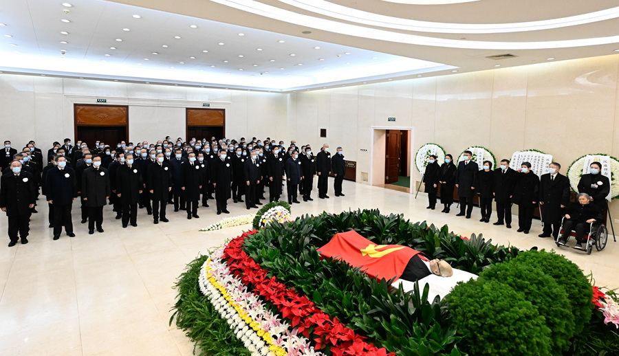江泽民同志的遗体在北京火化。这是习近平、李克强、栗战书、汪洋、李强、赵乐际、王沪宁、韩正、蔡奇、丁薛 ...