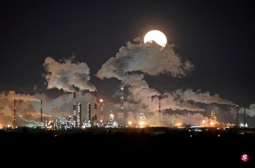 俄罗斯天然气工业公司（Gazprom）位于鄂木斯克的炼油厂